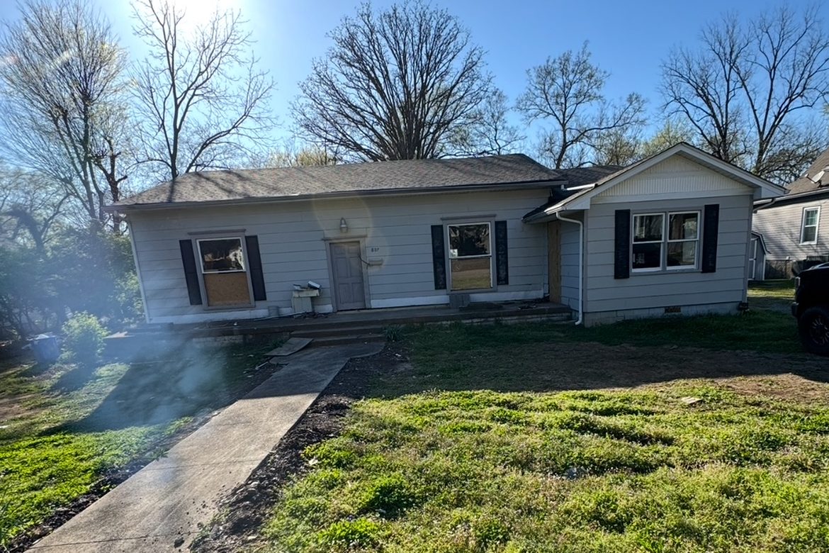 Before: A cottage turned craftsman